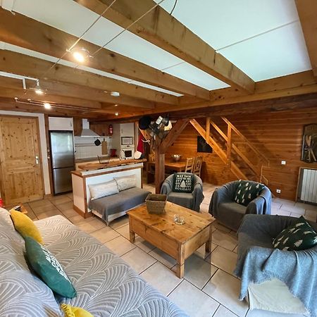 Le Chal Heureux Bel Appartement Dans Vieille Ferme De Montagne Renovee Лез Ор Екстериор снимка