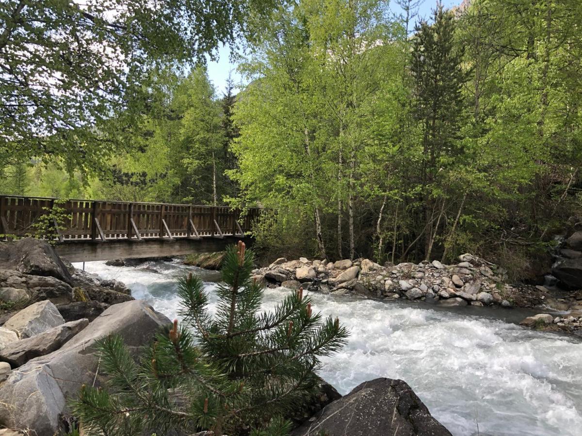 Le Chal Heureux Bel Appartement Dans Vieille Ferme De Montagne Renovee Лез Ор Екстериор снимка