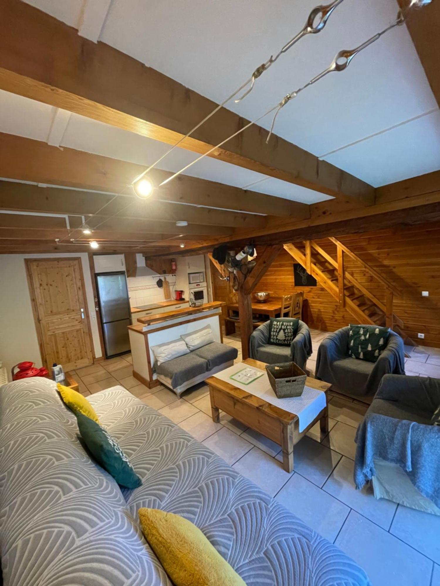 Le Chal Heureux Bel Appartement Dans Vieille Ferme De Montagne Renovee Лез Ор Екстериор снимка