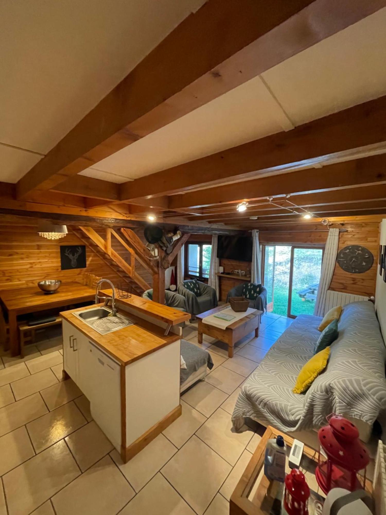 Le Chal Heureux Bel Appartement Dans Vieille Ferme De Montagne Renovee Лез Ор Екстериор снимка
