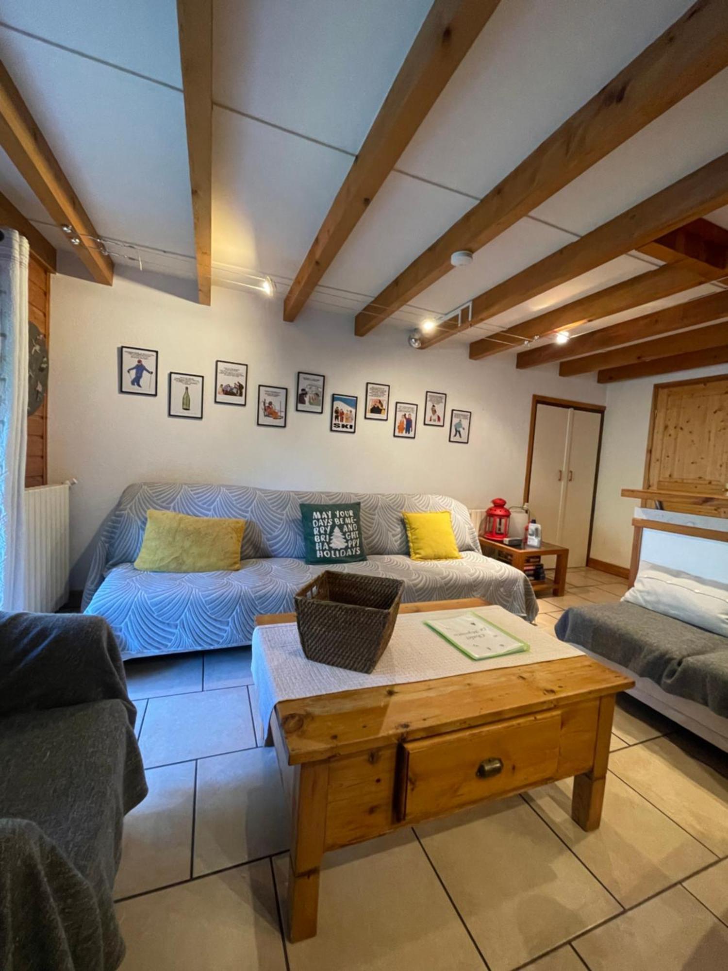 Le Chal Heureux Bel Appartement Dans Vieille Ferme De Montagne Renovee Лез Ор Екстериор снимка