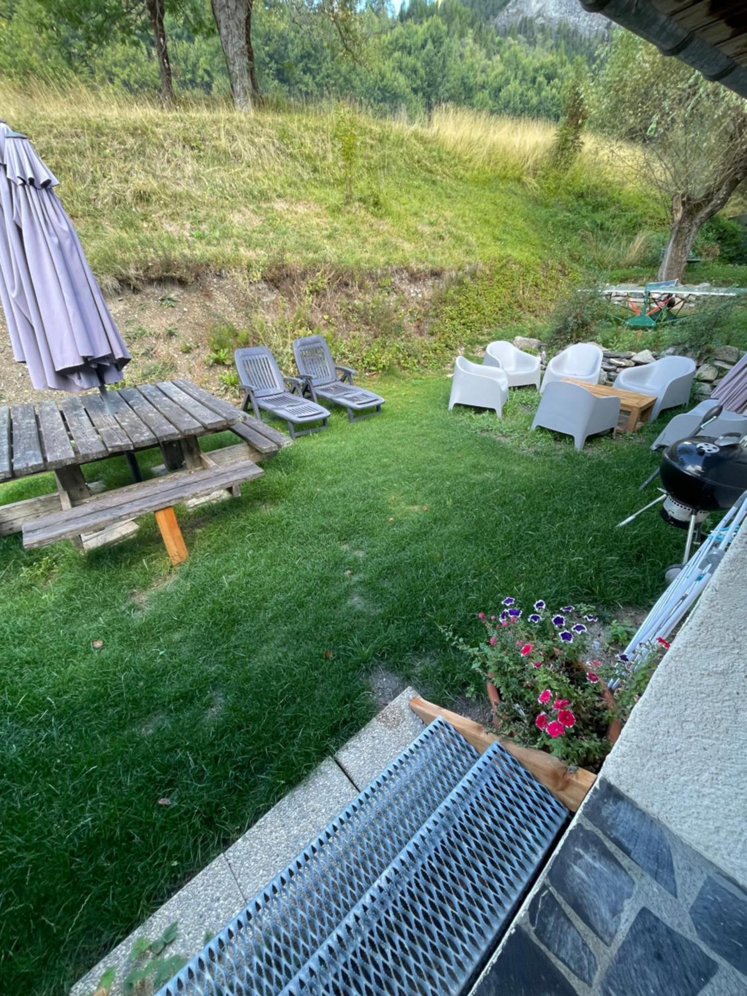 Le Chal Heureux Bel Appartement Dans Vieille Ferme De Montagne Renovee Лез Ор Екстериор снимка