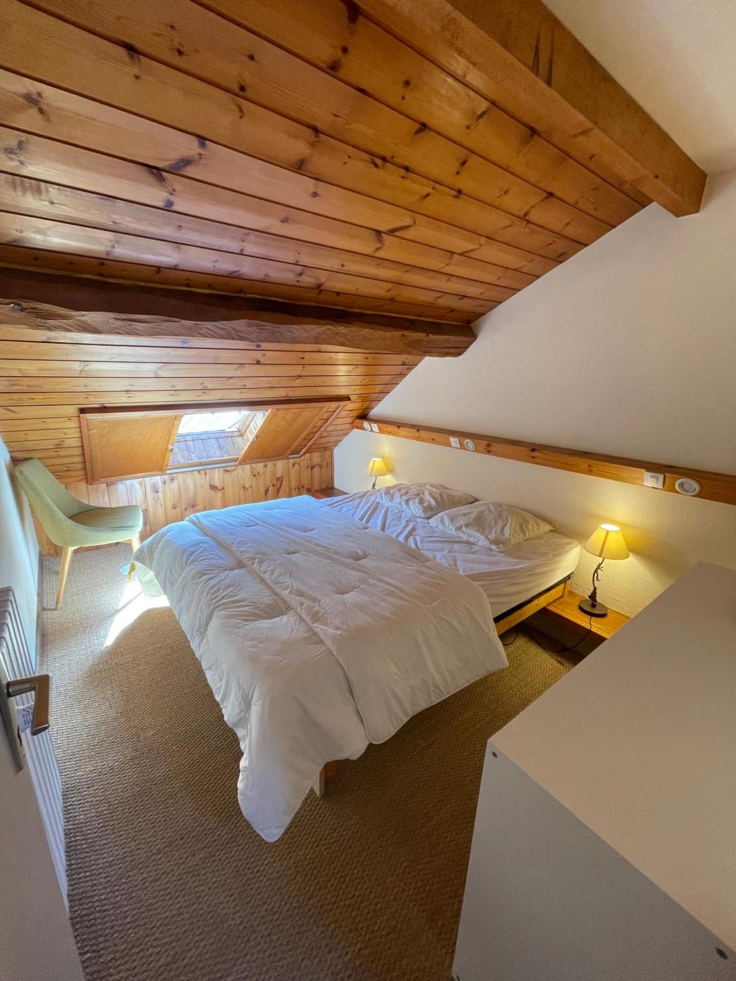 Le Chal Heureux Bel Appartement Dans Vieille Ferme De Montagne Renovee Лез Ор Екстериор снимка